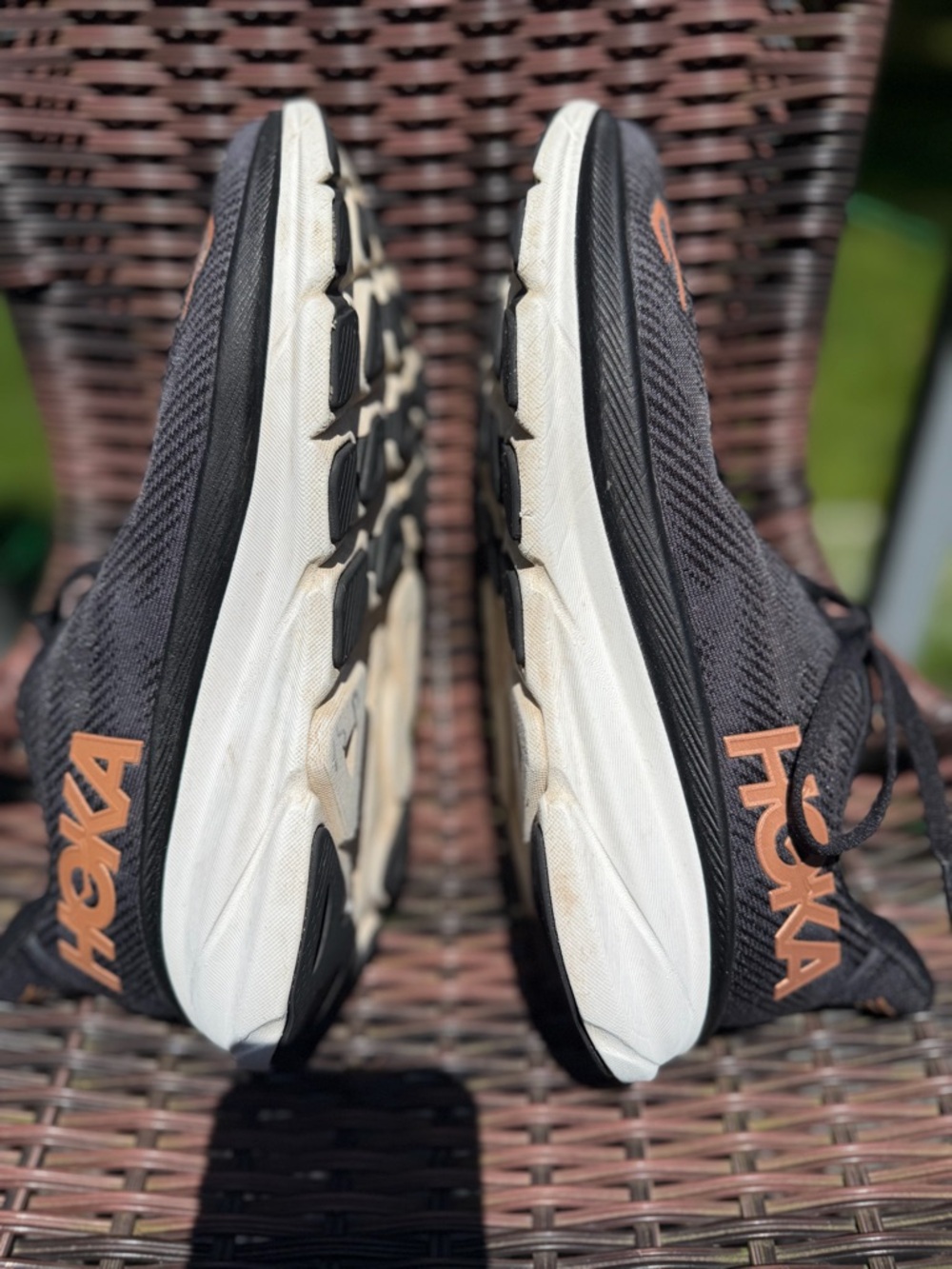 Hoka One One Clifton 9 Women’s Running Gym Training Shoes Black Gold - Size 7.5 - Picture 4 of 9
